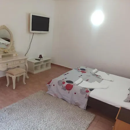 Tatil Evi Cazare In Corbu Three-e