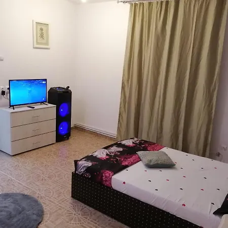 Cazare In Corbu Three-e Tatil Evi