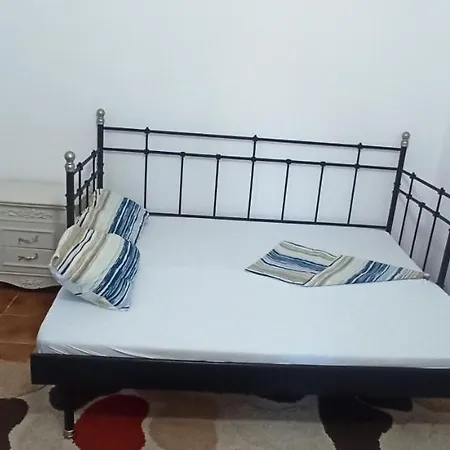 Tatil Evi Cazare In Corbu Three-e